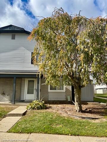 Property Photo: 41203 S Woodbury Green Drive MI 48111