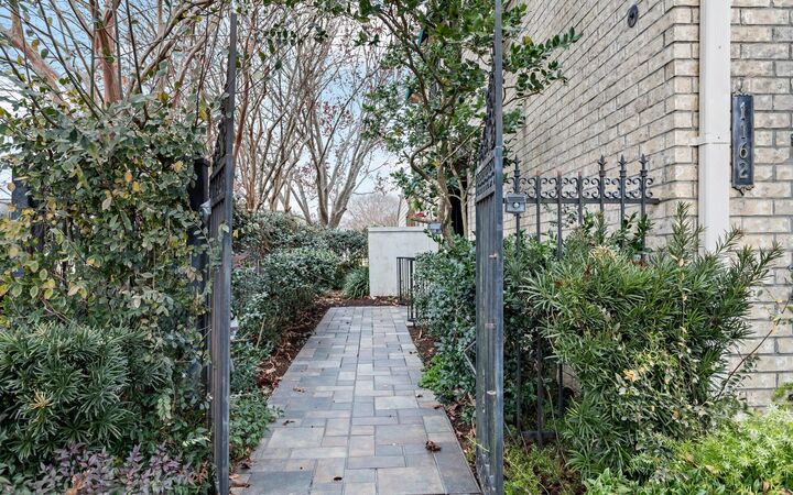 Property Photo:  1162 Green Meadow  TX 77706