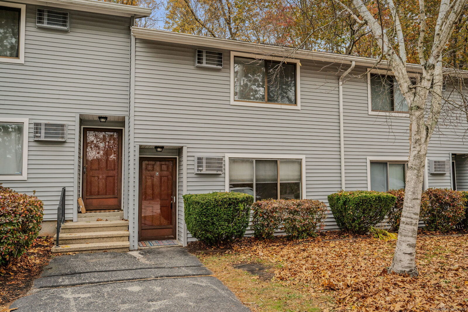 Property Photo:  292 Meridian Street Apt C  CT 06340 