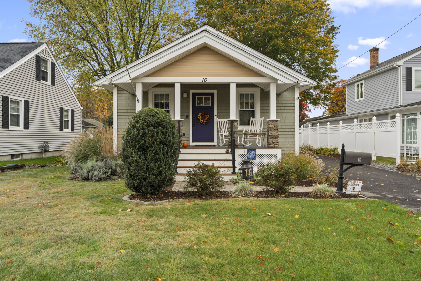 Property Photo:  16 Flora Street  CT 06460 