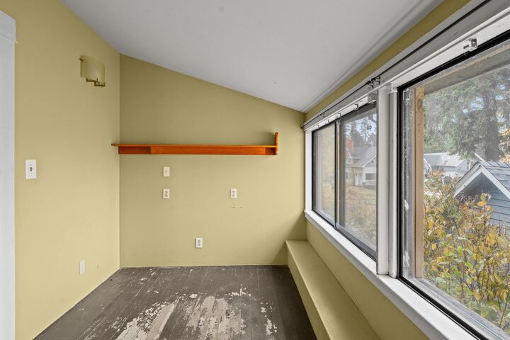 Property Photo:  1304 W 15th Ave  WA 99203 