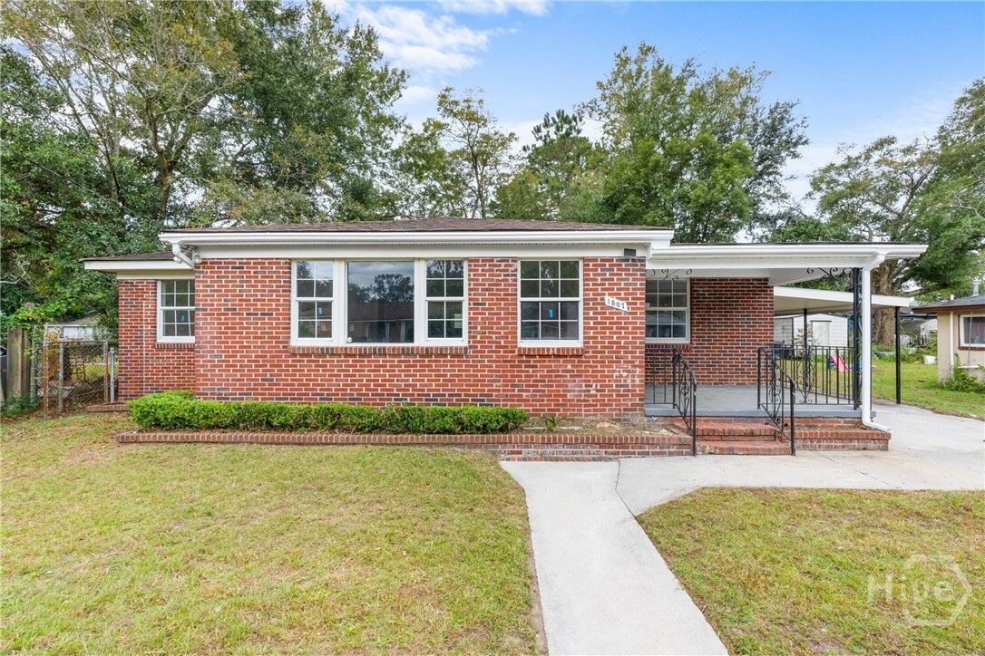 Property Photo:  1807 Fitzgerald Street  GA 31405