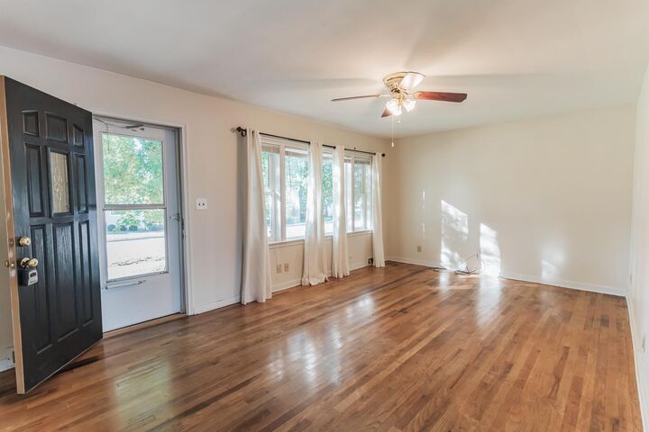 Property Photo:  807 Webster  Street  IA 51652 