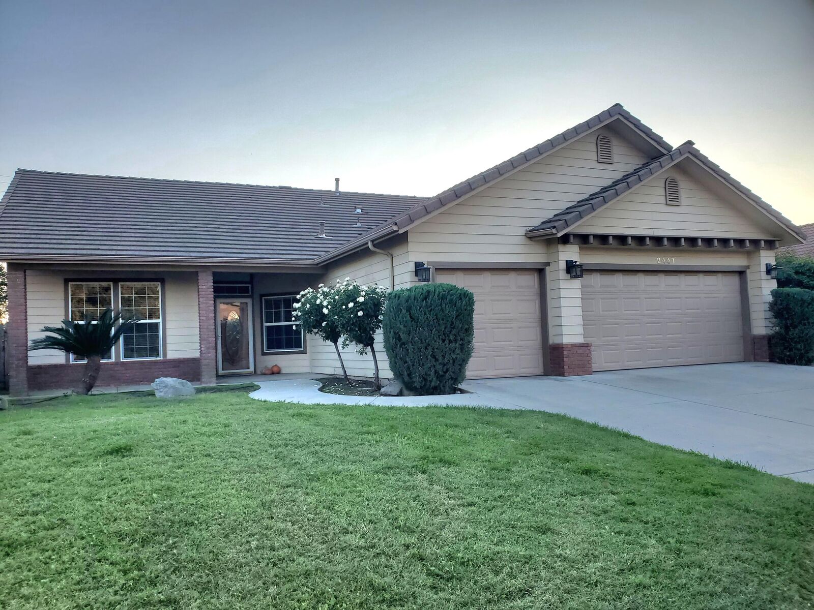 Property Photo: 2447 S Beech Drive CA 93292