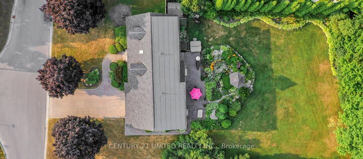 Property Photo:  1656 Champlain Drive  ON K9L 1N6 