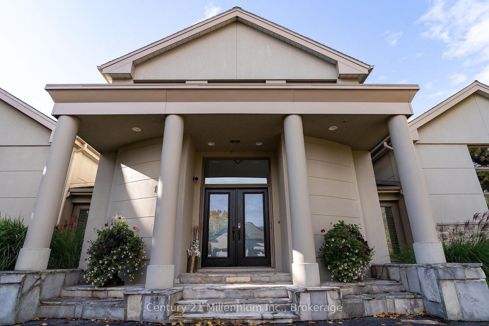 Property Photo:  160 Grand Cypress Lane  ON L9Y 0K8 