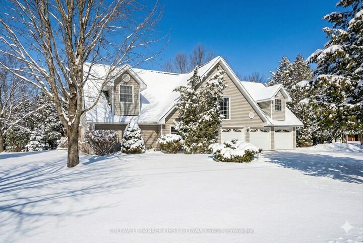 Photo de la propriété: 320 Pike Lake Route 12 Road ON K7H 3C5