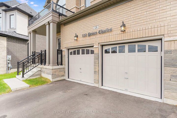 Photo de la propriété: 129 Prince Charles Crescent ON N4T 0N1