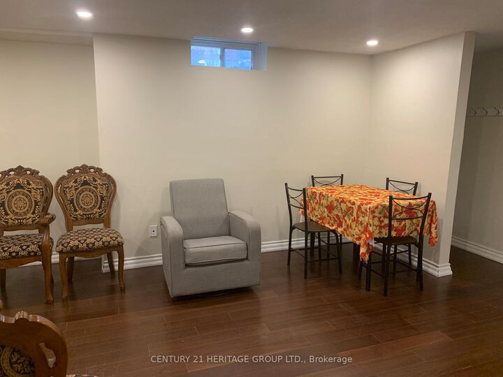 Property Photo: 964 Ferndale Crescent Basement ON L3Y 6B7