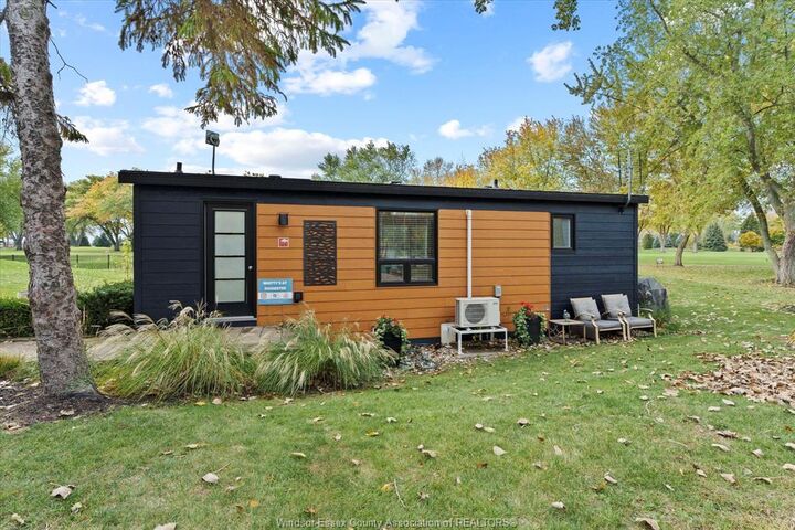 981 County Rd 2 711  Lakeshore ON N8L 1B4 photo