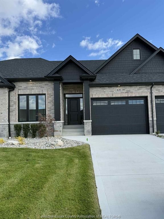 428 Caserta Crescent  Lakeshore ON N0R 1A0 photo