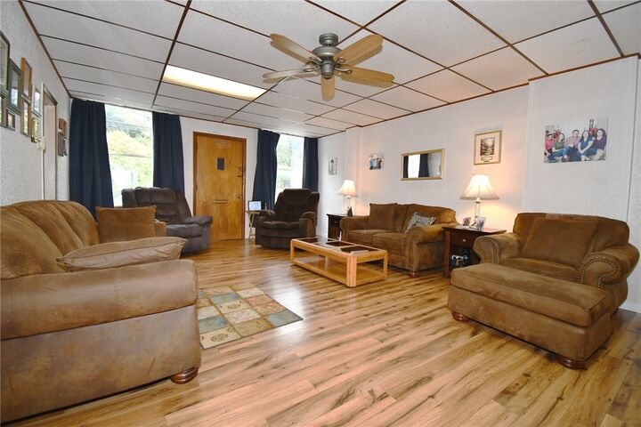 Property Photo:  3413 Ridgway St  PA 15213 