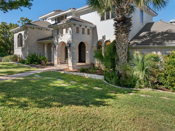 Property Photo: 2900 Water Bank Cove TX 78746