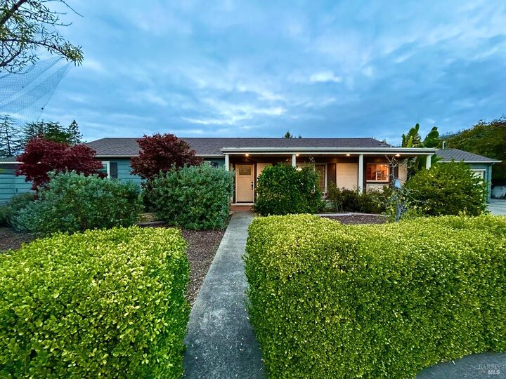 216 NE Hampton Court  Santa Rosa CA 95409 photo