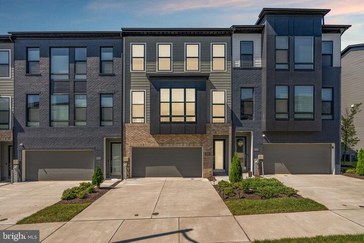 Property Photo:  619 Glen Lake Drive  MD 20716 