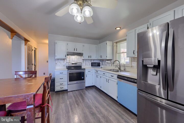 Property Photo: 520 Pitney Road PA 17512