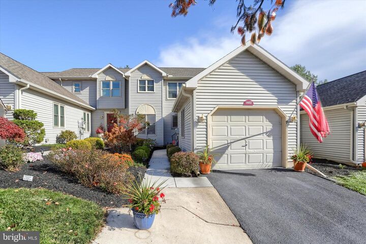 1402 Red Maple Court  New Cumberland PA 17070 photo
