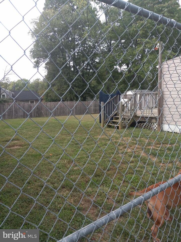 Property Photo: 913 Applewood Street MD 20743