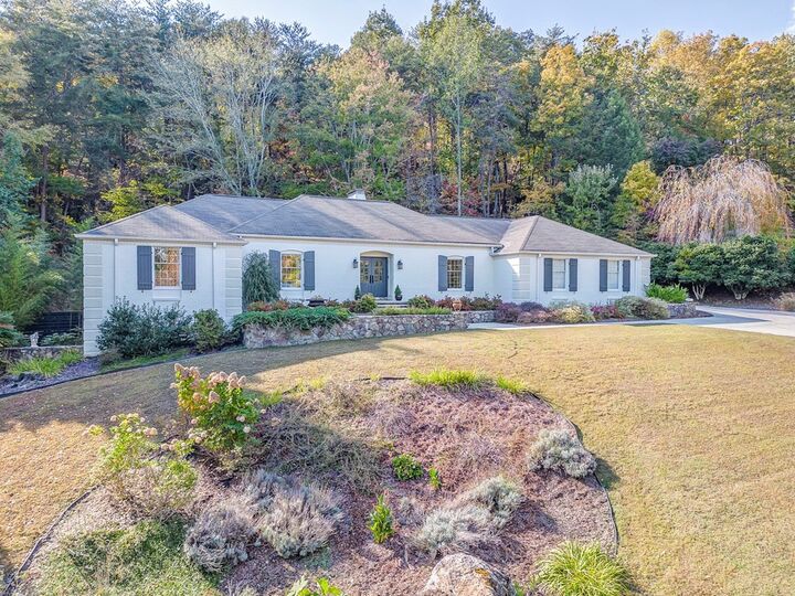 Property Photo:  2305 Ravine Way  GA 30720 