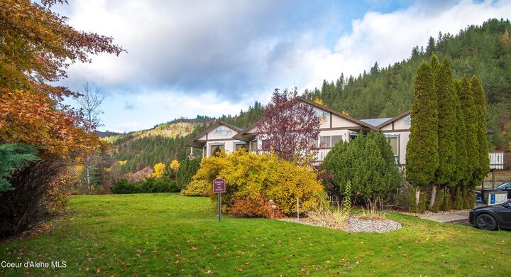 Property Photo:  950 W Cameron Ave 103  ID 83837 