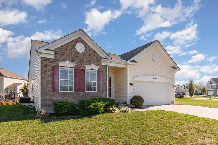 Property Photo: 856 Hocking Meadow Circle OH 45050