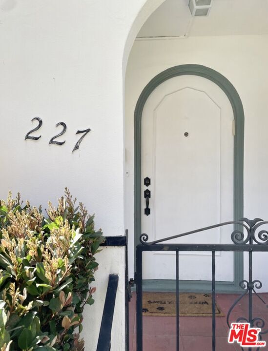 Property Photo: 227 N Swall Dr CA 90211