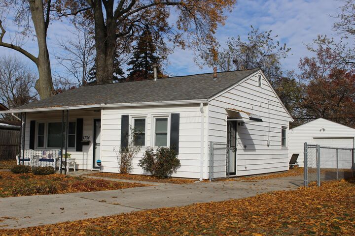 Property Photo:  1734 Ferris Road  OH 43224 