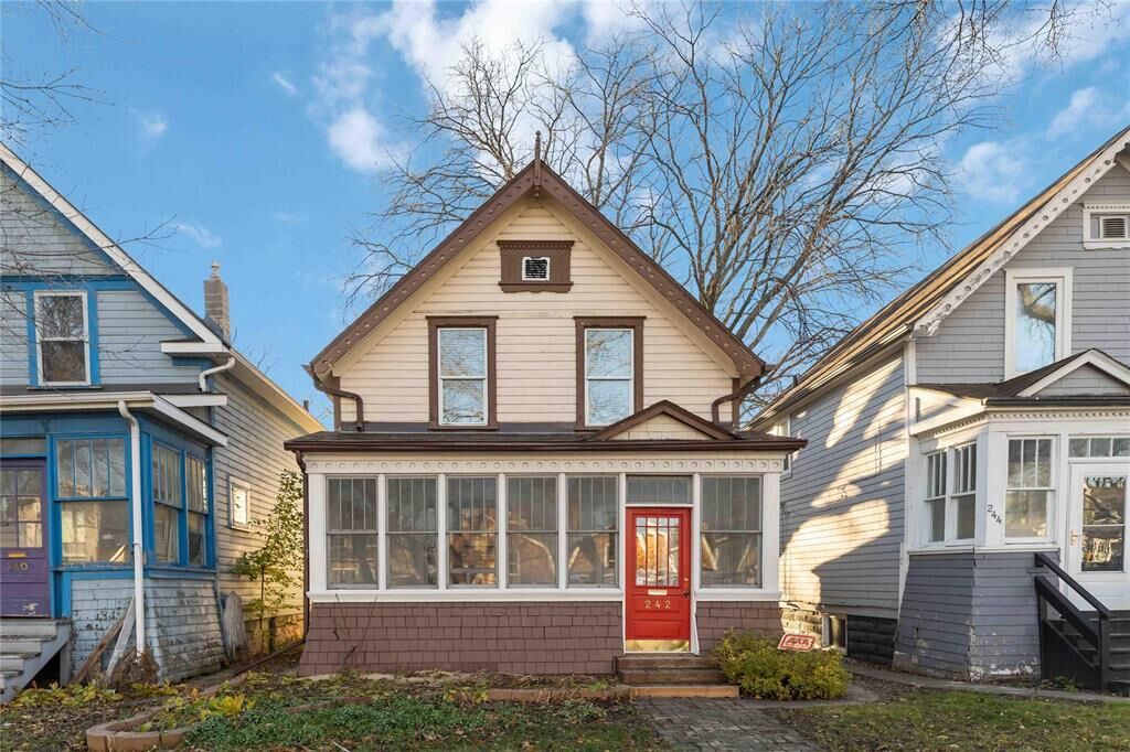 Photo de la propriété: 242 Morley Avenue MB R3L 0Y3