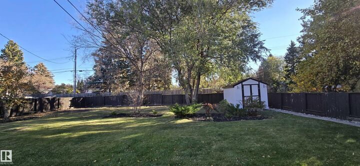 Photo de la propriété: 4405 52 Street AB T9C 1V1