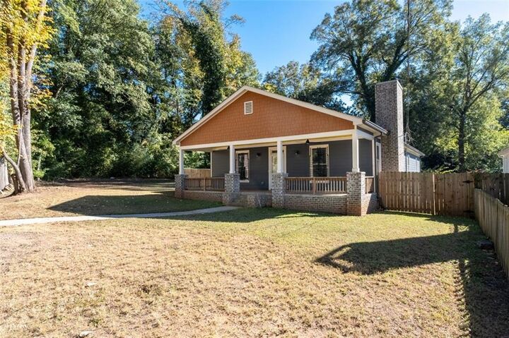 Property Photo: 1070 Lucile Avenue SW GA 30310