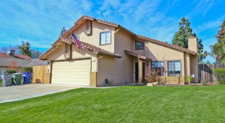 Property Photo:  344 McKelvy Avenue  CA 93611 