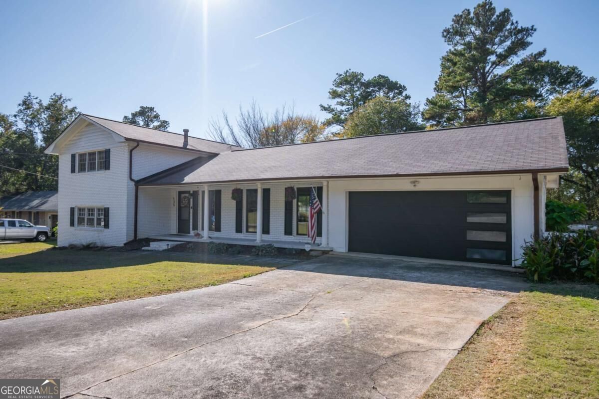 Property Photo:  135 Tara Way  GA 30606 