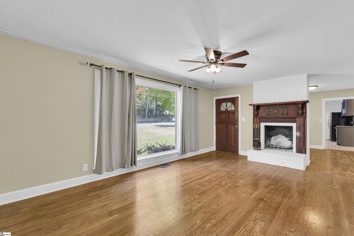 Property Photo: 220 Scarlett Street SC 29607