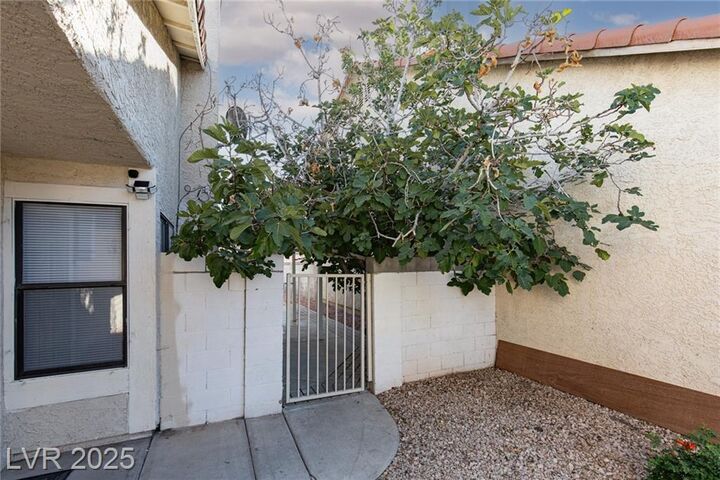 Property Photo: 369 Tobler Drive NV 89145