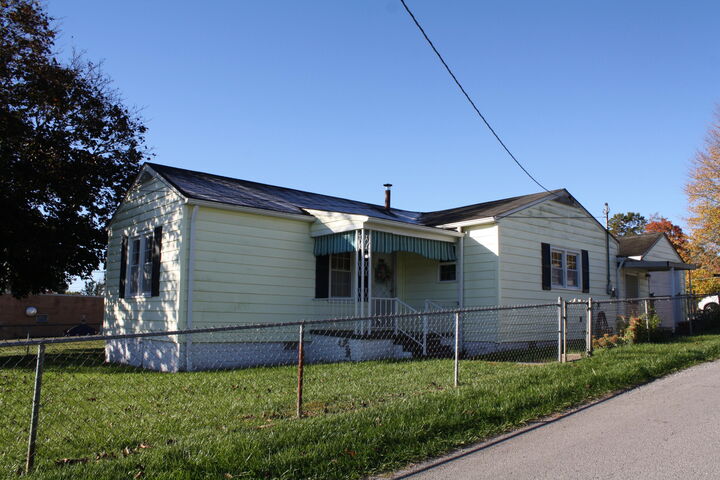 111 Meador Ln  Shady Spring WV 25918 photo