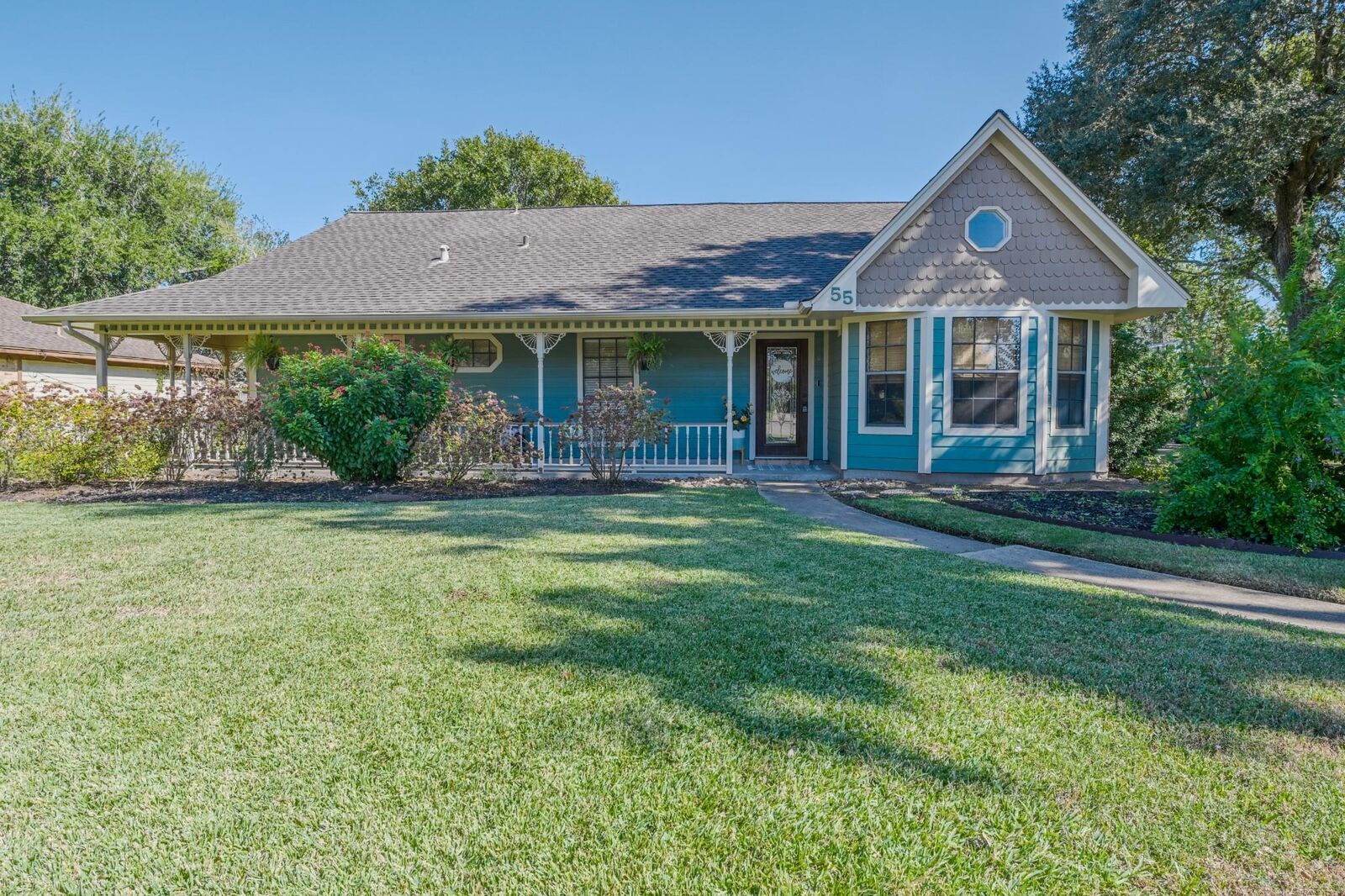 Property Photo: 55 Royal Oak Circle TX 77566