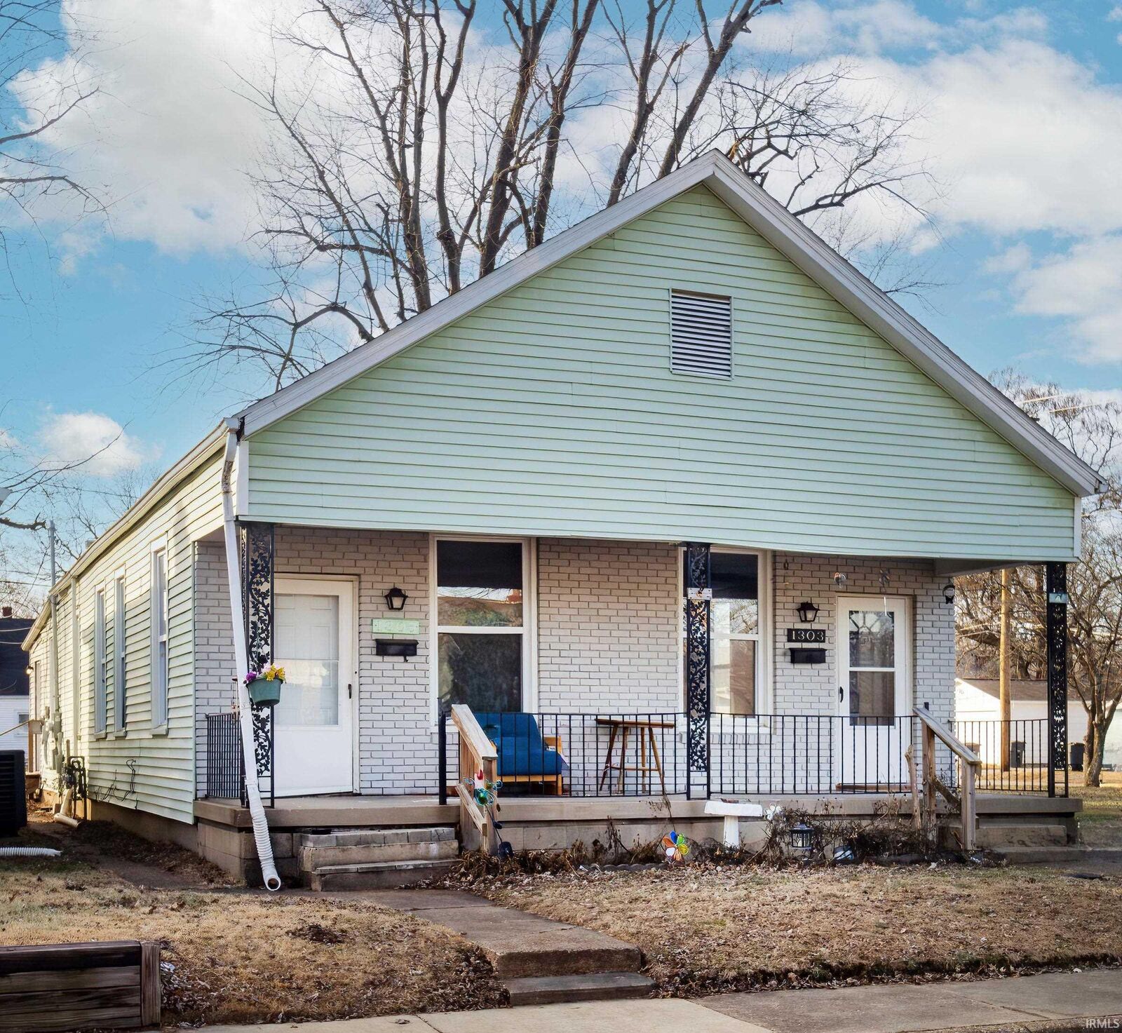 Property Photo:  1303 1305 Marshall Avenue  IN 47714 
