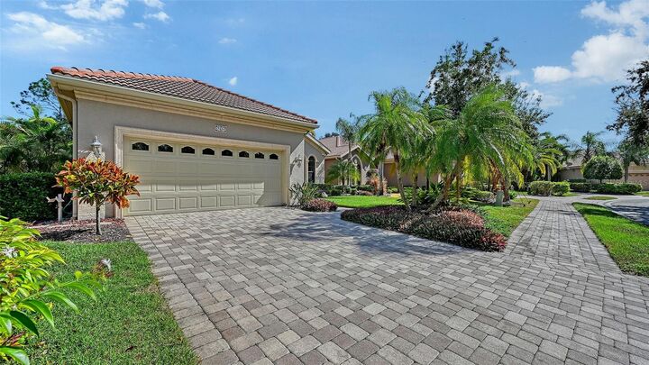 Property Photo:  7431 Riviera Cove  FL 34202 