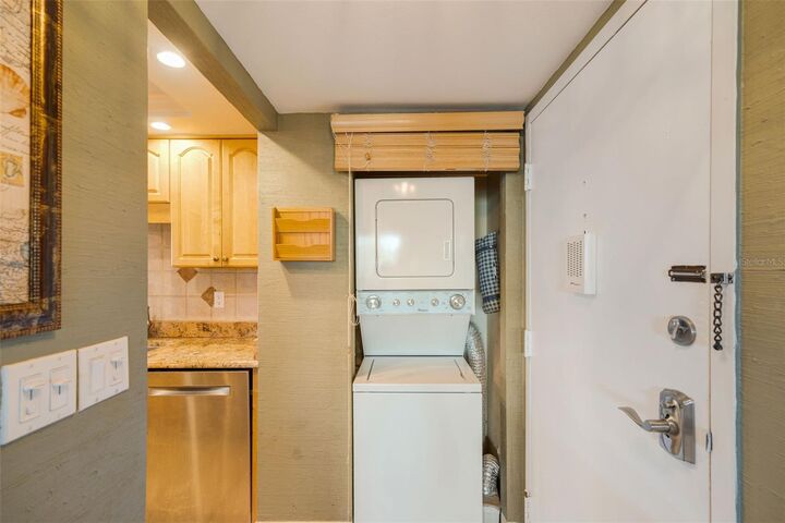 Property Photo:  5855 Midnight Pass Road 318  FL 34242 