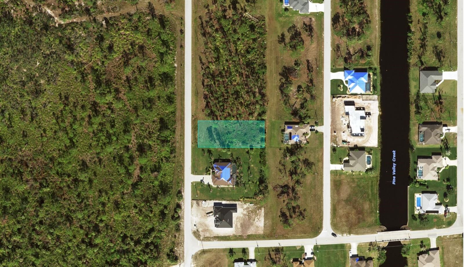 Property Photo:  285 Rotonda Boulevard S  FL 33947 