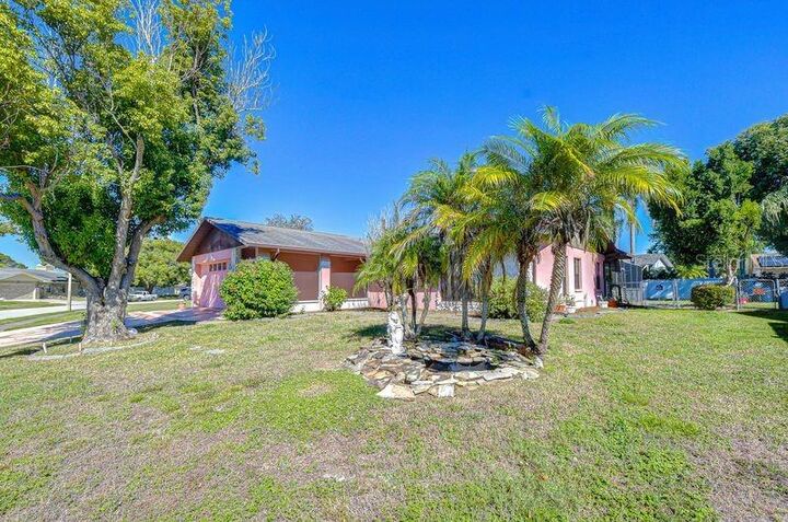 Property Photo: 4532 Whitetail Lane FL 34653