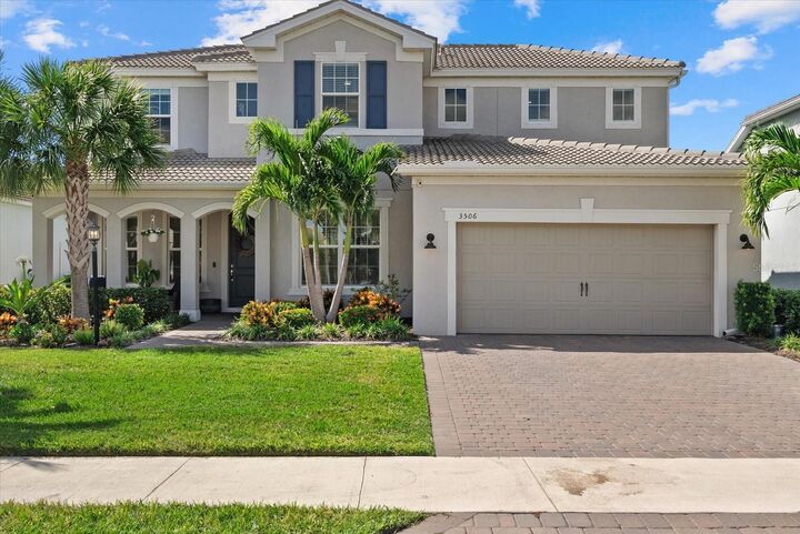 Property Photo: 3506 Harlowe Run FL 34211