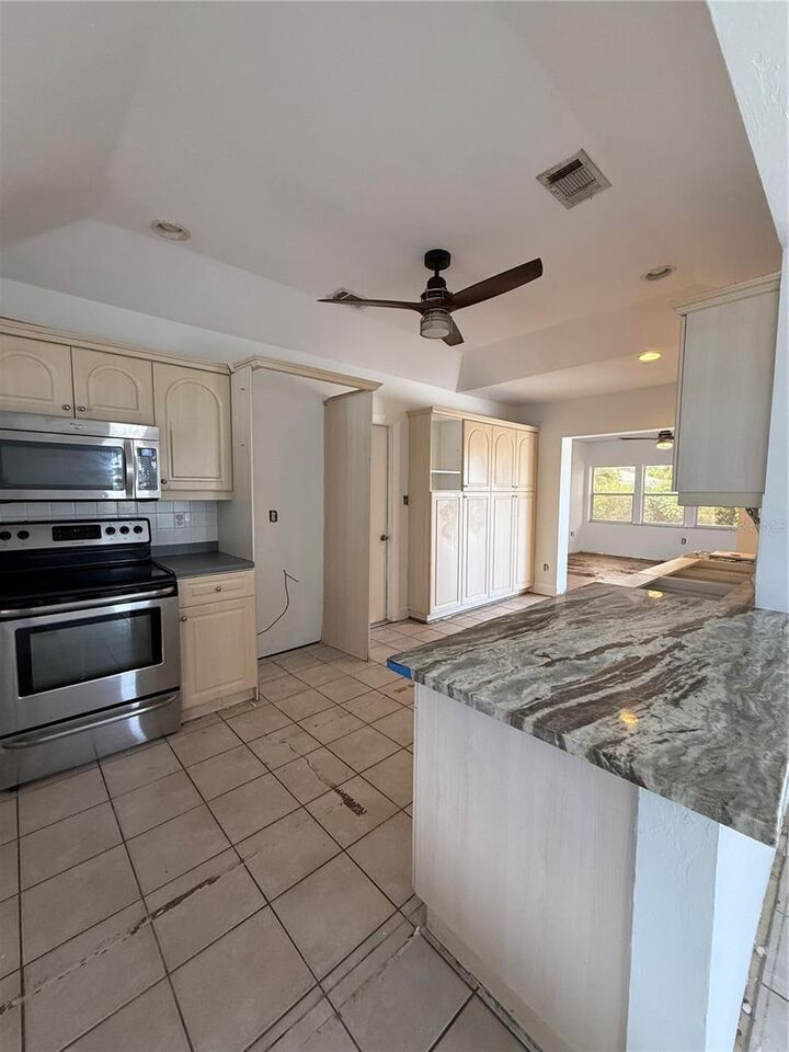 Property Photo: 120 Candyce Drive FL 34229