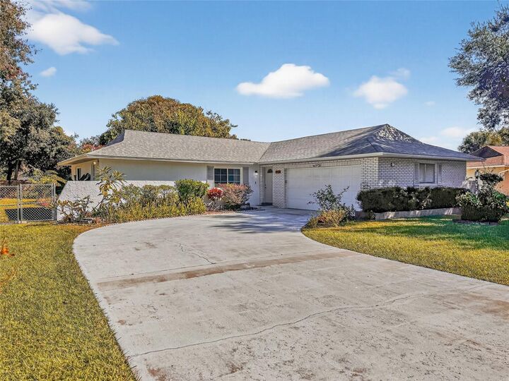 3729 Capetown Drive  Orlando FL 32817 photo