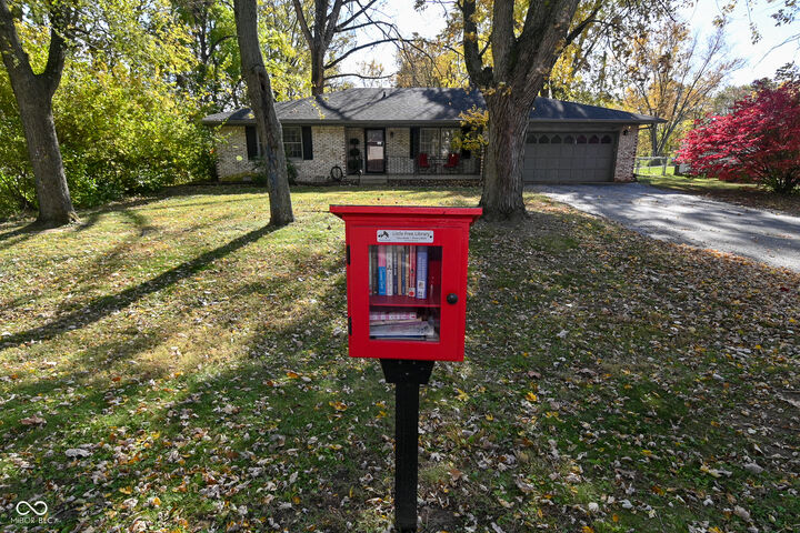 Property Photo: 3919 Shadow Hill Lane IN 46142