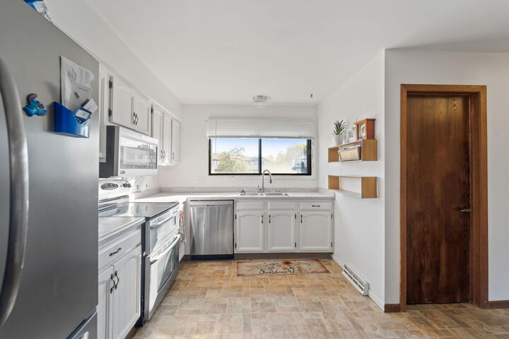 Property Photo:  5742 Cambridge Cir 2  WI 53406 