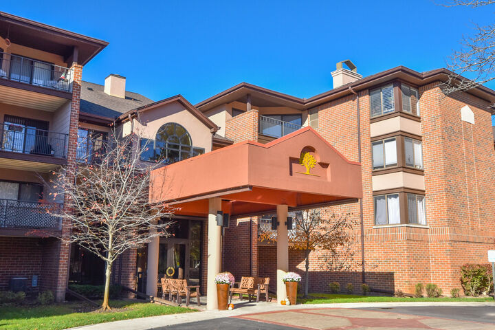 Property Photo:  1600 W Green Tree Rd 233  WI 53209 