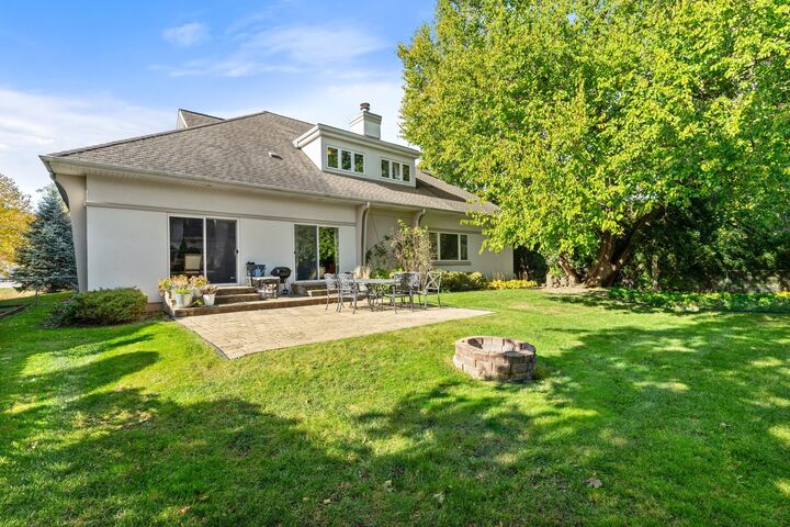 Property Photo: 1649 Central Avenue IL 60062