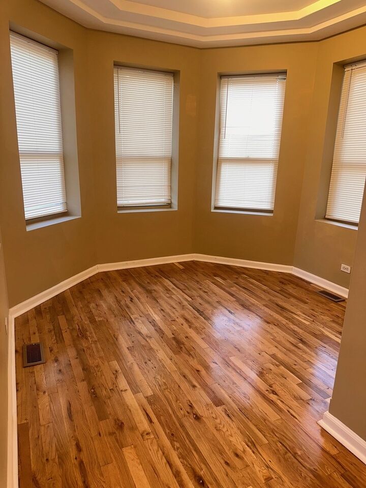 Property Photo:  6716 S Chappel Avenue 1S  IL 60649 