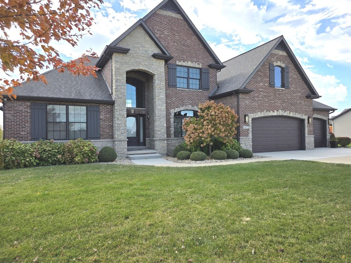 Property Photo:  9667 Crossbow Drive N  IL 61705 